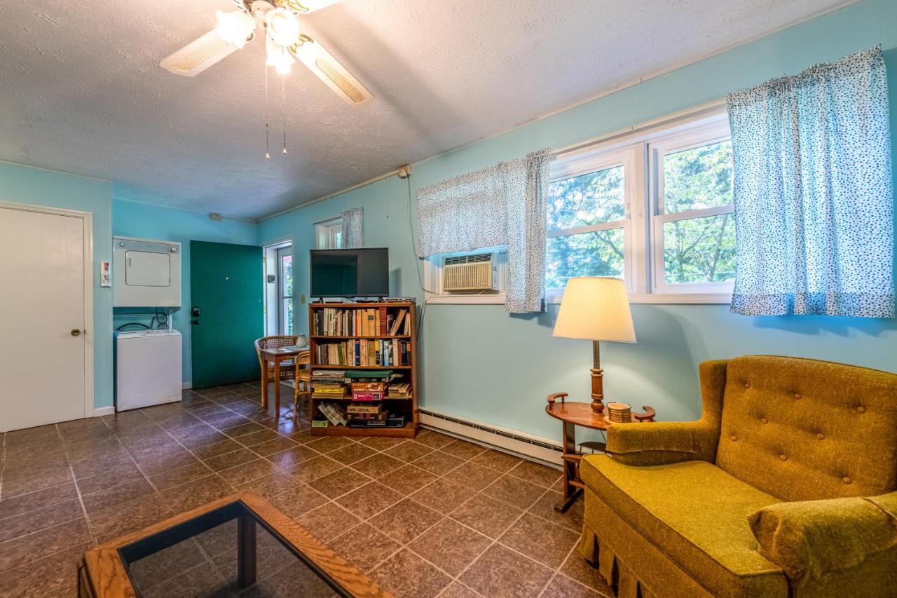 Hood Lower Lake Junaluska Exterior photo