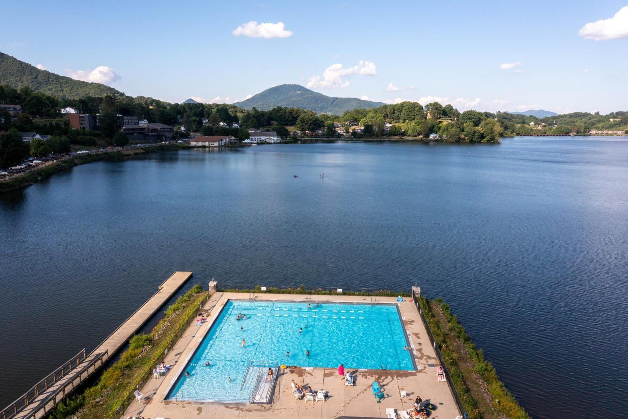 Hood Lower Lake Junaluska Exterior photo